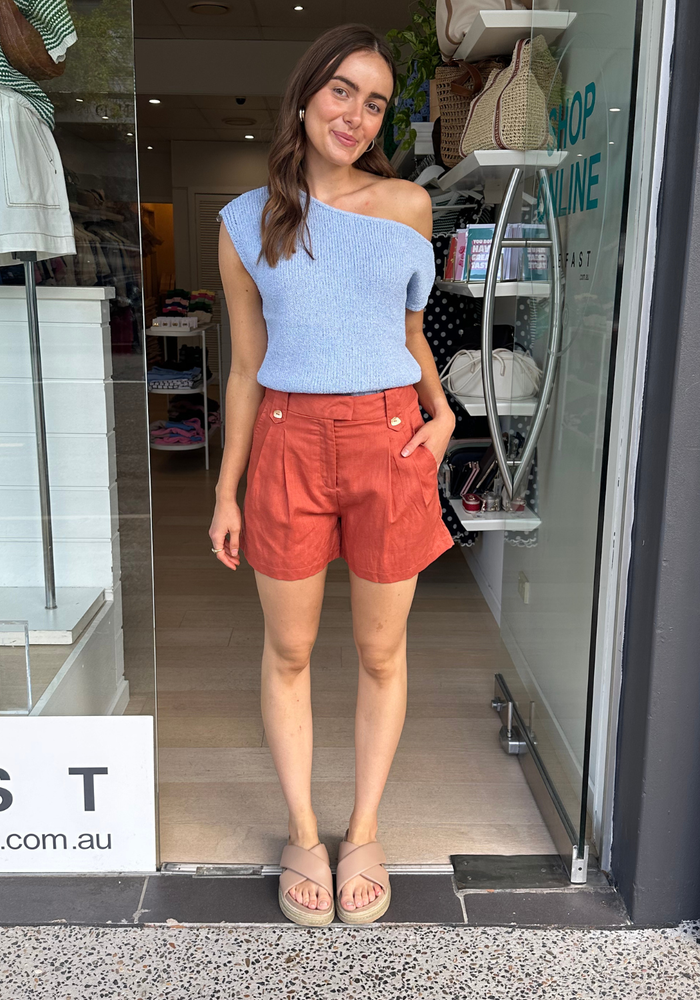 LENI SHORTS - RUST