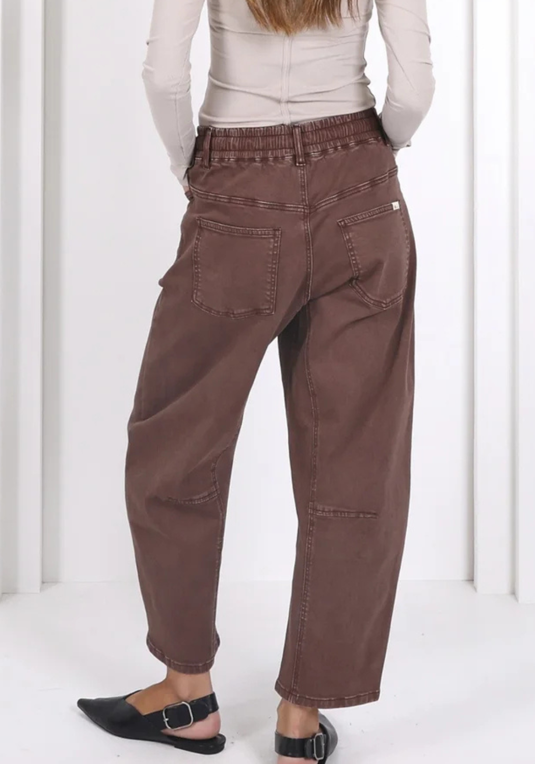 LEO DENIM BARREL JEANS - BROWN