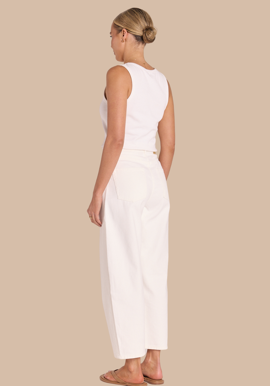 FEATHER + NOISE LOLA CROPPED BARREL JEAN - WHITE