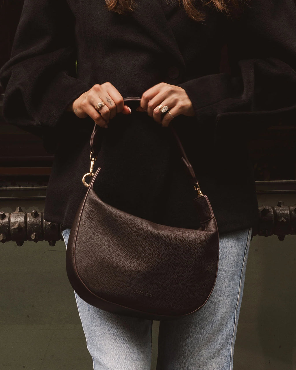LOUENHIDE GEORGINA SHOULDER BAG - CHOCOLATE