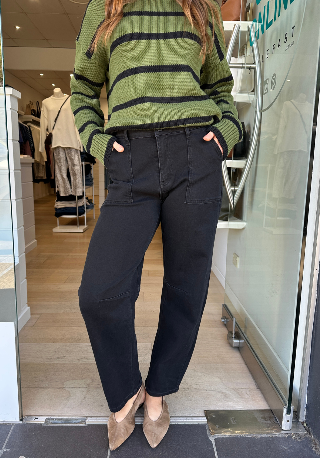 ANDY BARREL LEG JEAN - BLACK