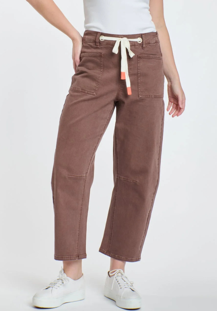 CARTER BARREL JEAN - CHOCOLATE