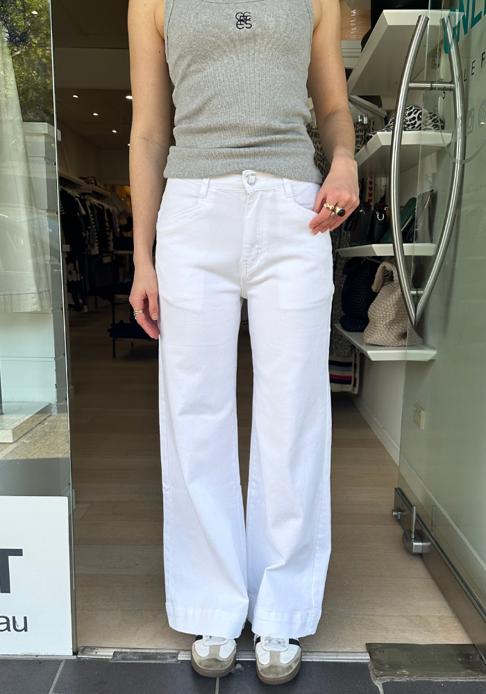 Load image into Gallery viewer, CASPER WIDE LEG JEANS - WHITE