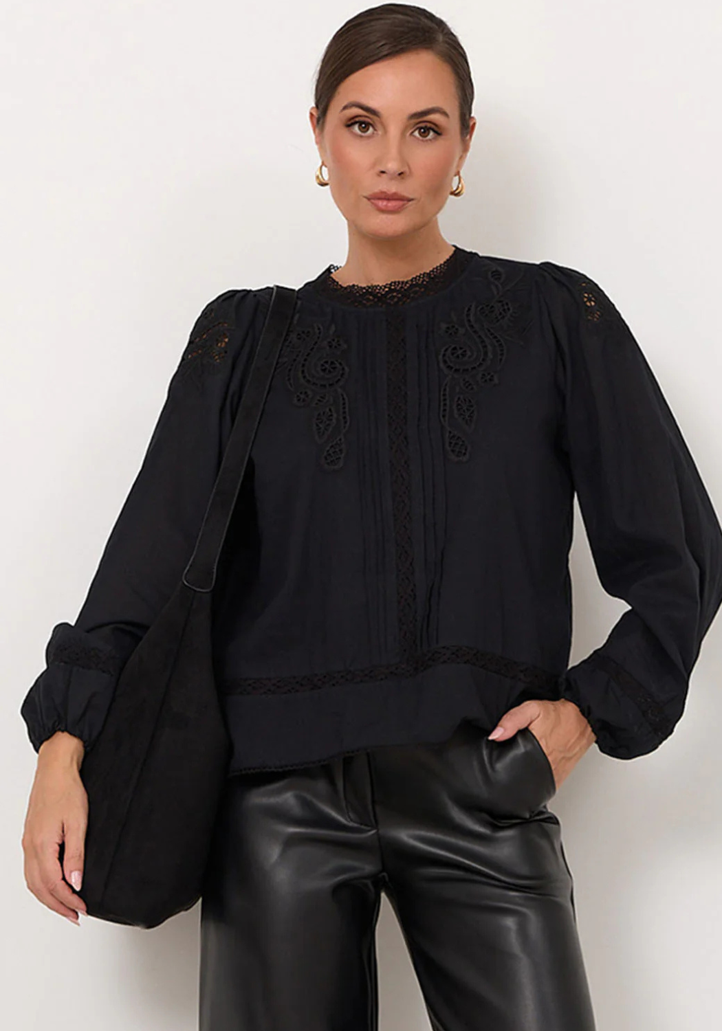 ADORNE LOU CUT OUT LACE TOP - BLACK