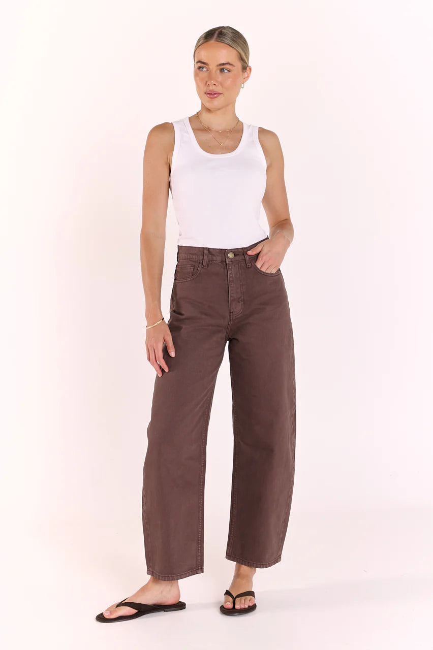 FEATHER + NOISE LOLA FULL LENGTH BARREL JEAN - CHOCOLATE