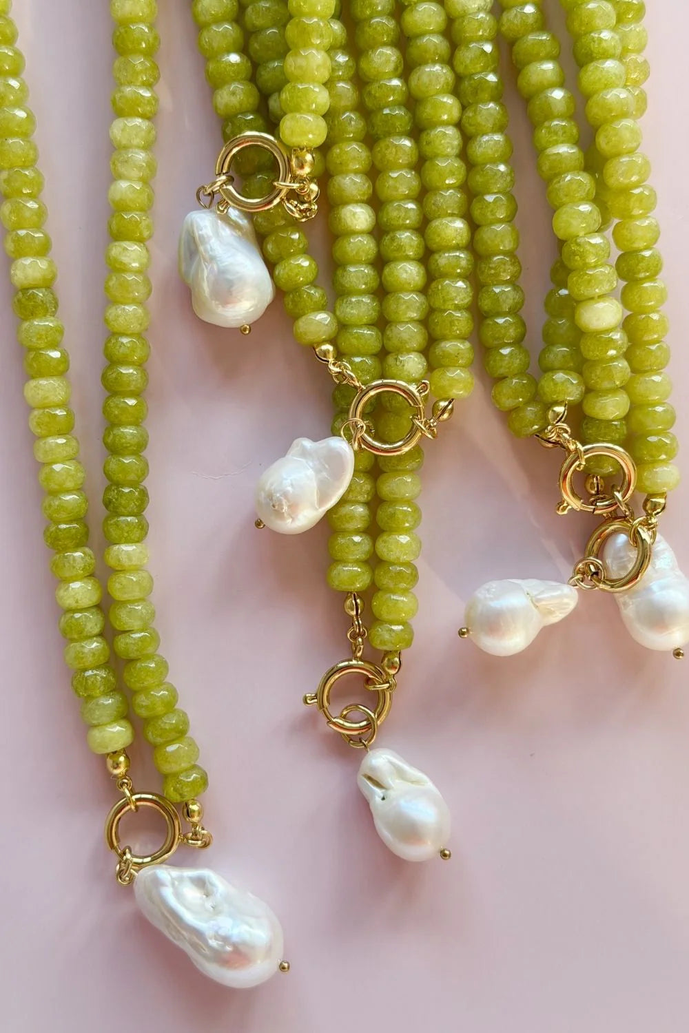 MOSK MELBOURNE VERDE PEARL NECKLACE - GREEN