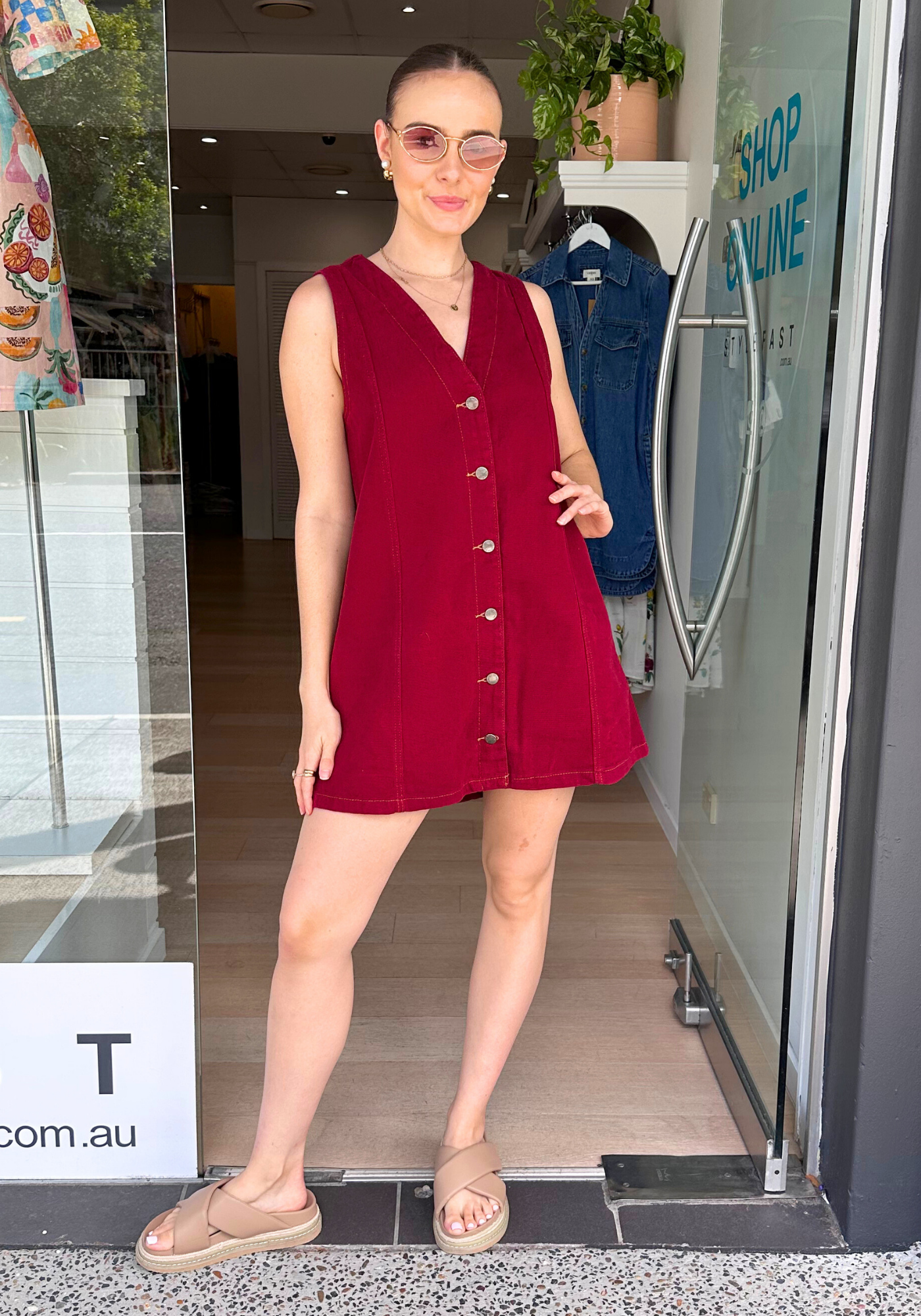 HALLIE SHIFT DRESS - MAROON