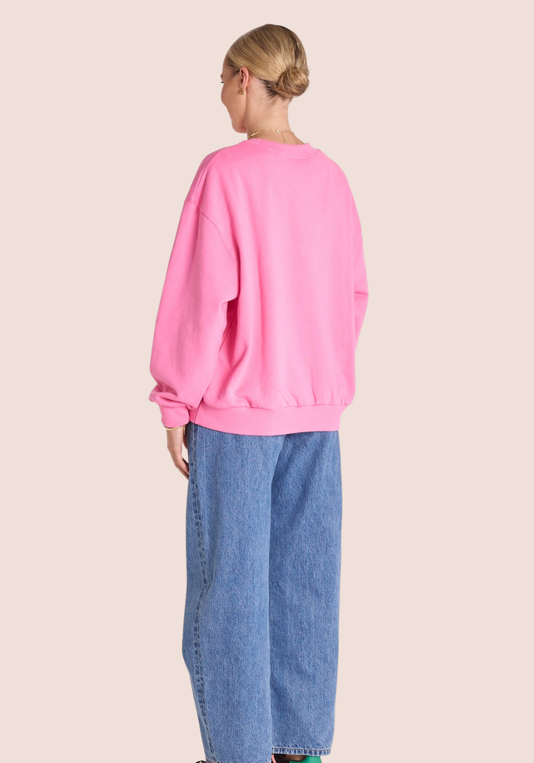 FEATHER + NOISE HOLIDAY LOGO CREW - PINK