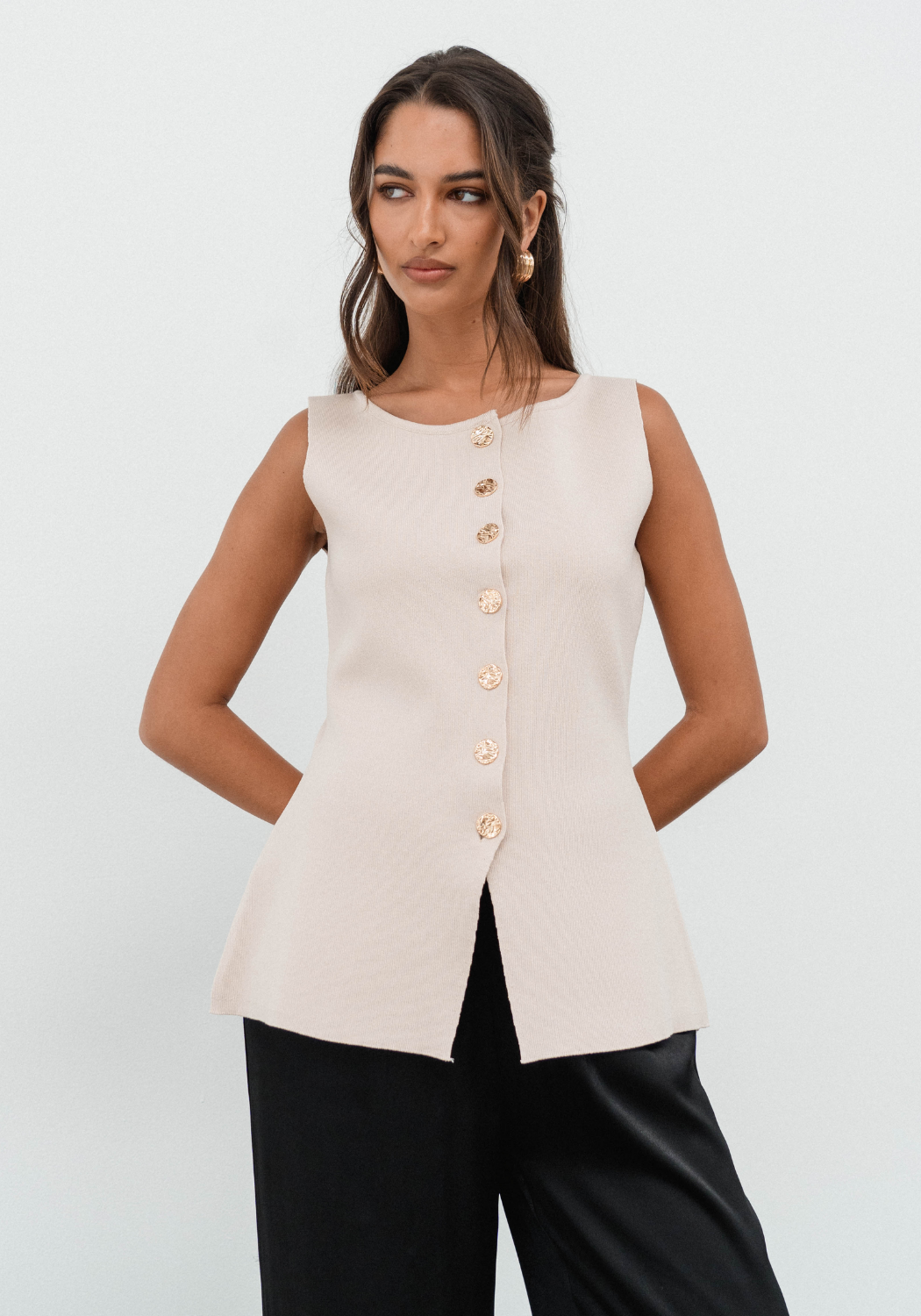 DANIA VEST - CREAM