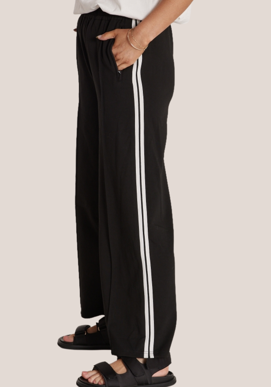 FEATHER + NOISE NOAH CROPPED PANT - BLACK