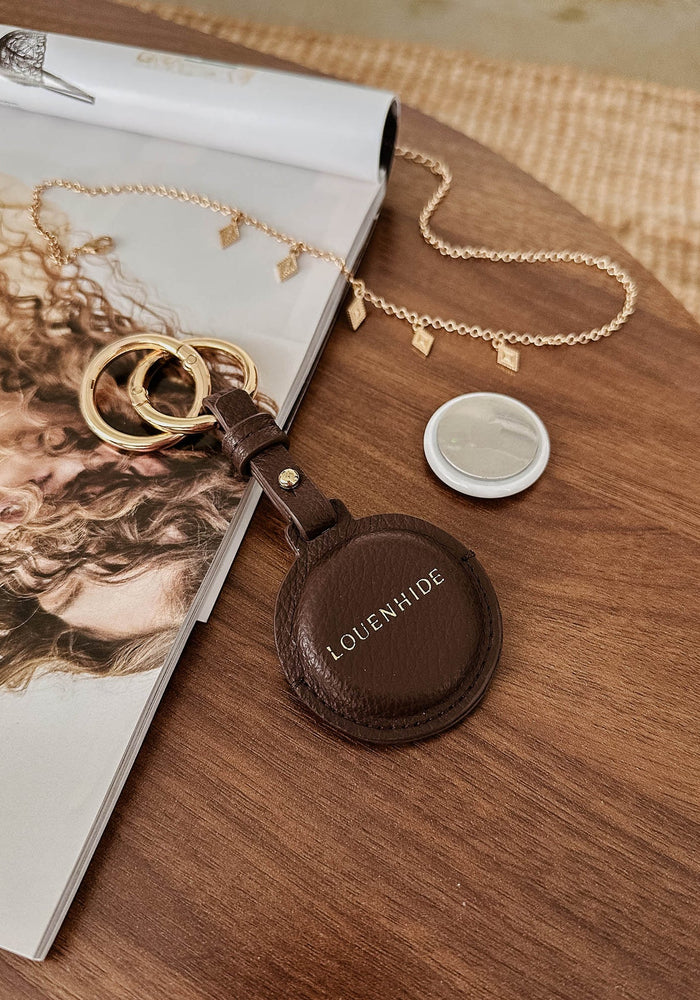 LOUENHIDE OPAL AIRTAG CASE - CHOCOLATE