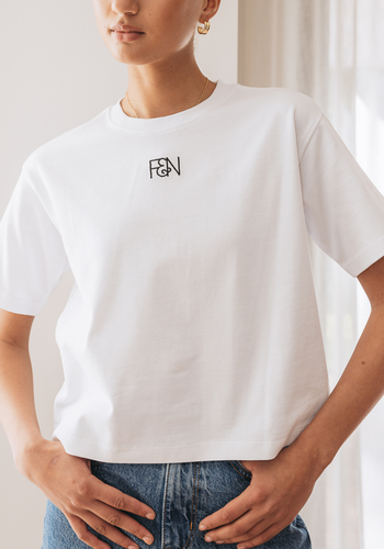 FEATHER + NOISE SIGNATURE TEE - WHITE