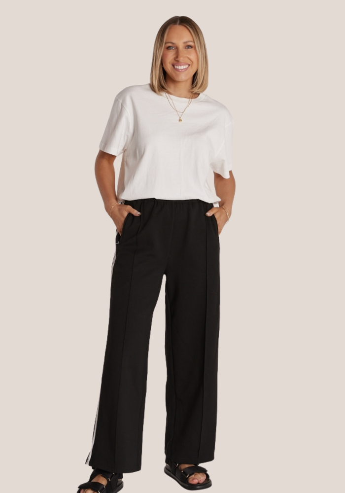 Load image into Gallery viewer, FEATHER + NOISE NOAH CROPPED PANT - BLACK