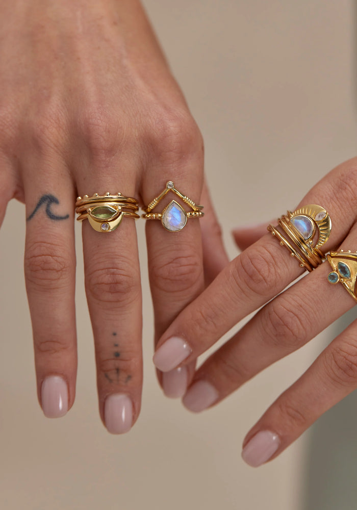 TONI MAY AMIE GOLD STACKER - MOONSTONE