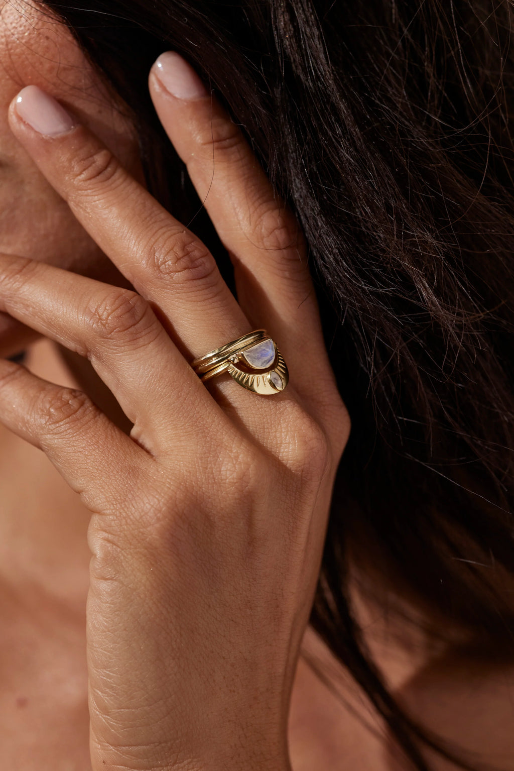 TONI MAY LUNE MOONSTONE STACKER - GOLD