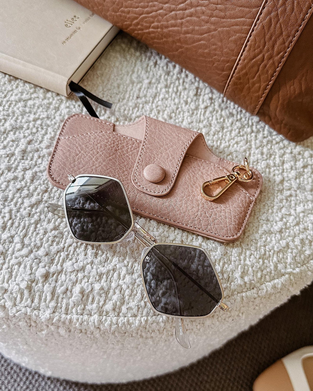 LOUENHIDE SKITTLE SUNGLASS CASE - BLUSH