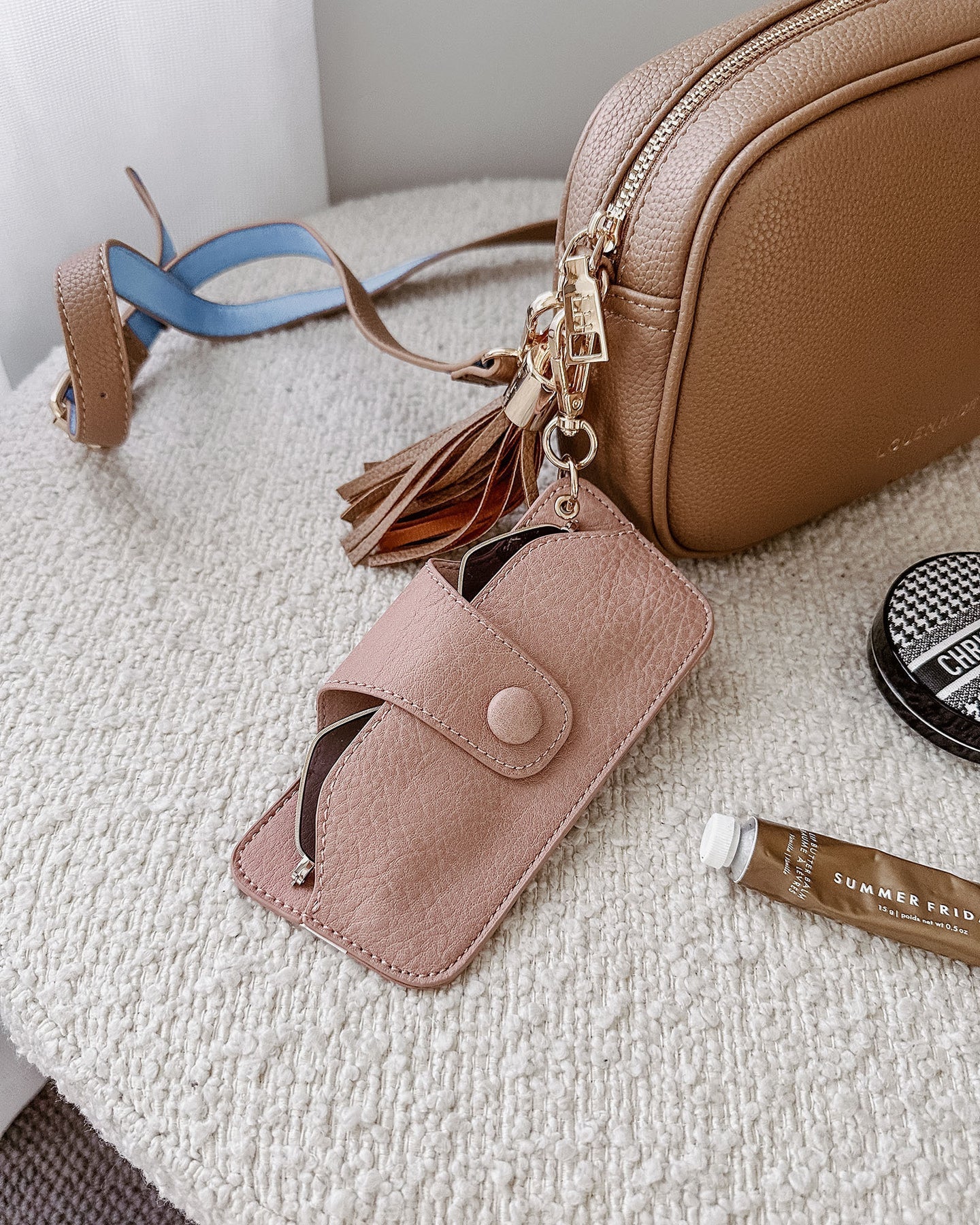 LOUENHIDE SKITTLE SUNGLASS CASE - BLUSH