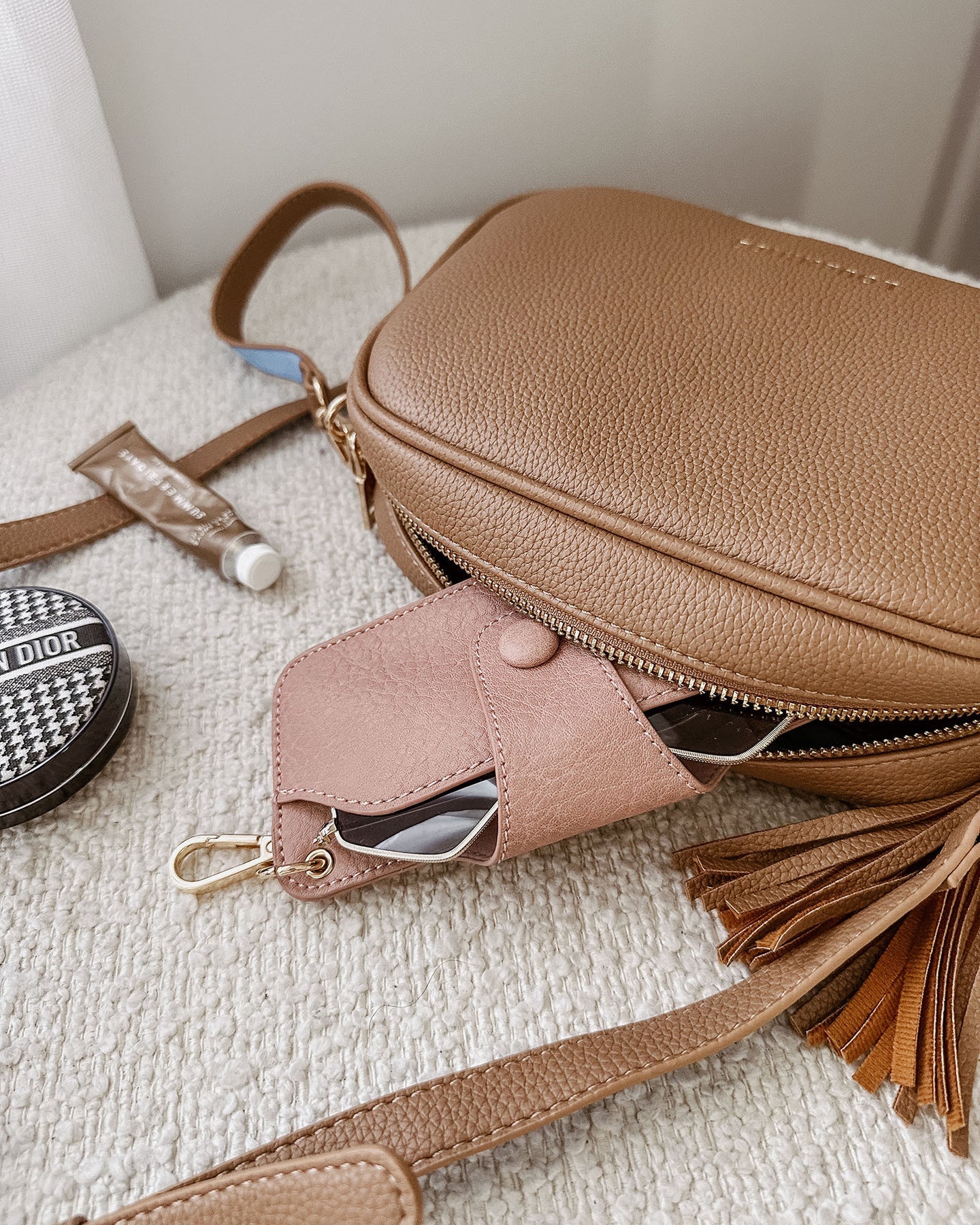 LOUENHIDE SKITTLE SUNGLASS CASE - BLUSH