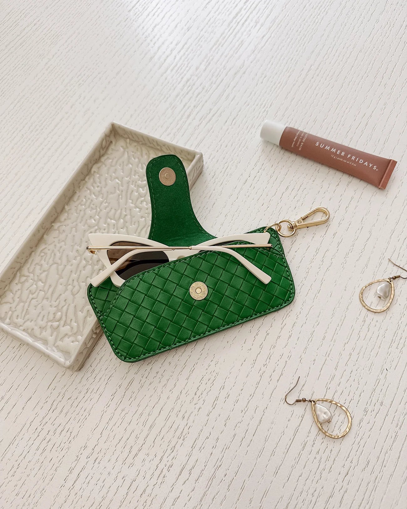 LOUENHIDE SKITTLE SUNGLASS CASE - WOVEN GREEN