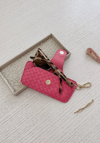 LOUENHIDE SKITTLE SUNGLASS CASE - WOVEN HOT PINK