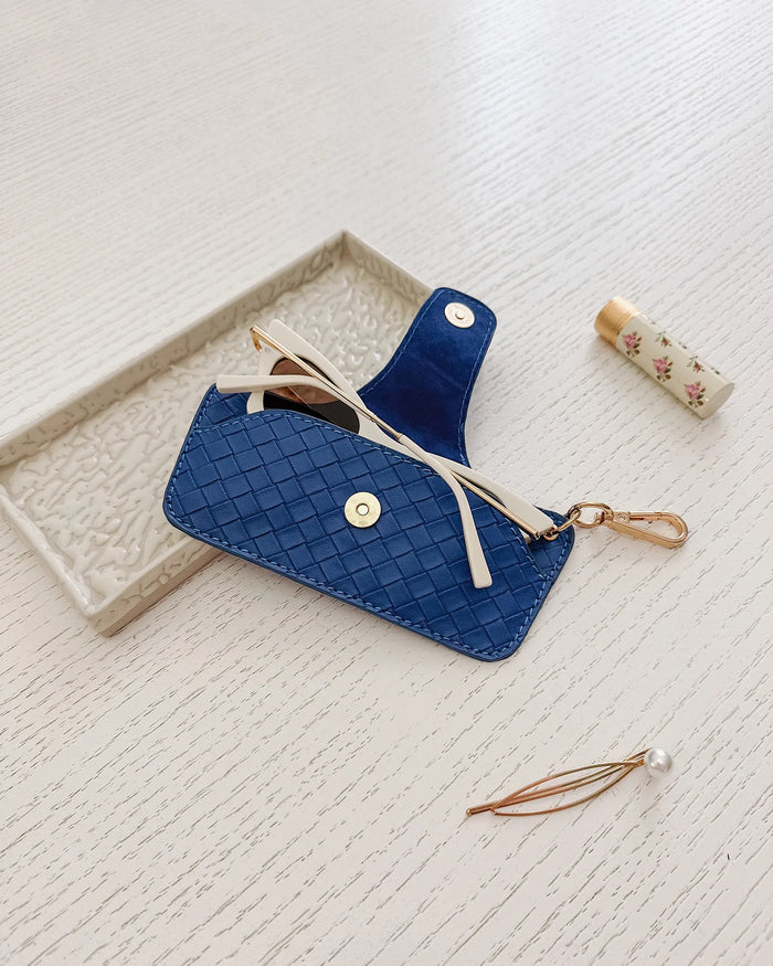 Load image into Gallery viewer, LOUENHIDE SKITTLE SUNGLASS CASE - WOVEN OCEAN BLUE