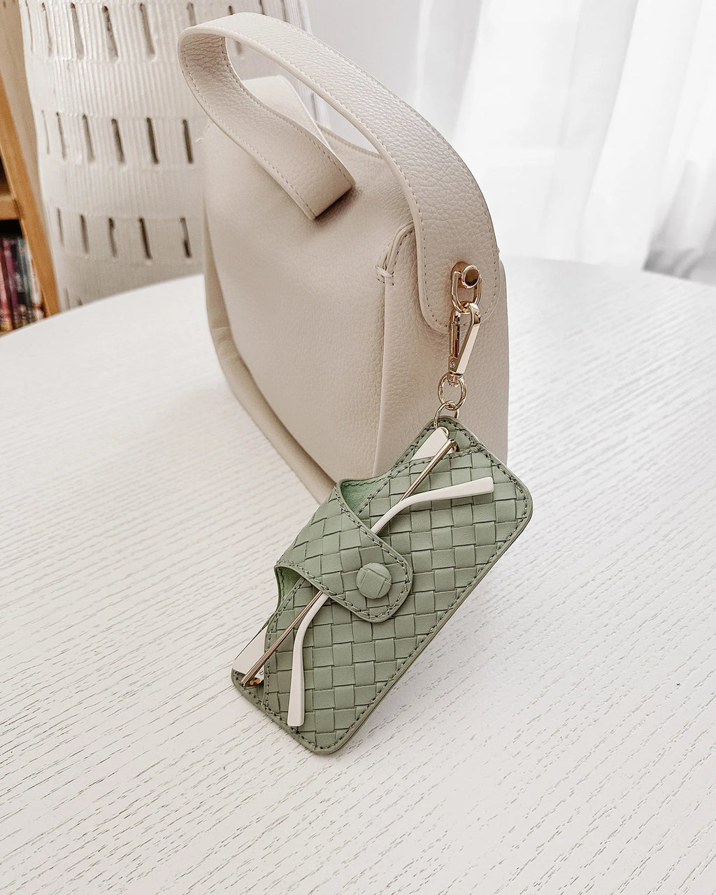 LOUENHIDE SKITTLE SUNGLASS CASE - WOVEN SAGE GREEN