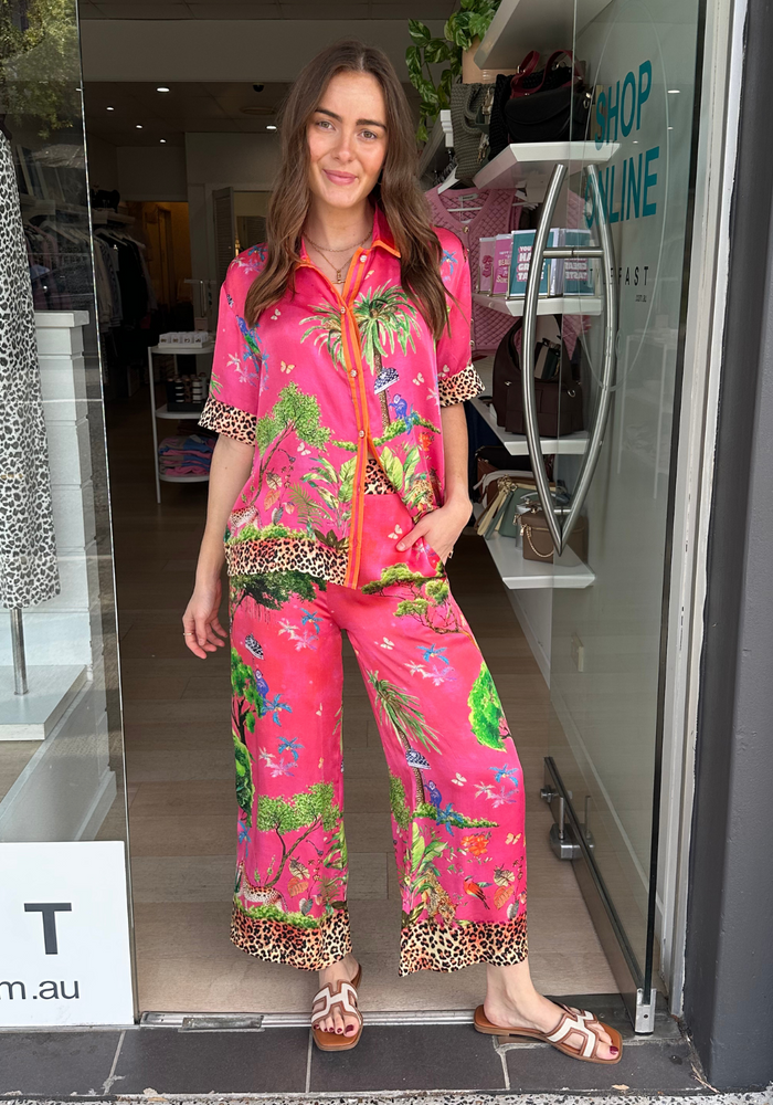 Load image into Gallery viewer, RUBYYAYA MATARAM SHIRT - CORAL