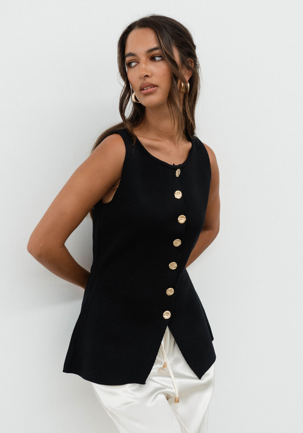 DANIA VEST - BLACK