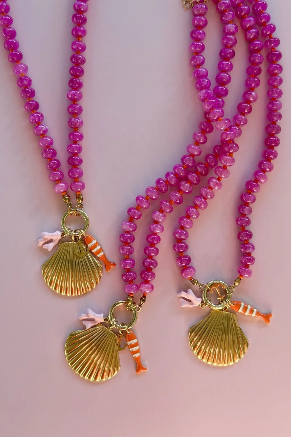 MOSK MELBOURNE  SHELL YEAH NECKLACE - PINK