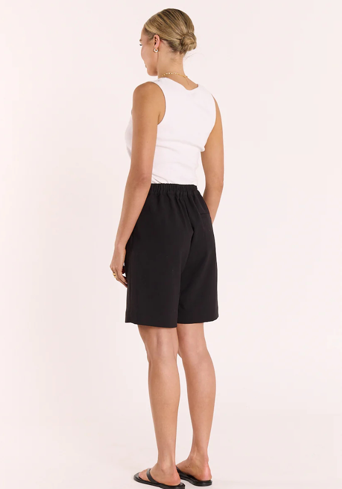 FEATHER + NOISE CARMEN SHORT- BLACK