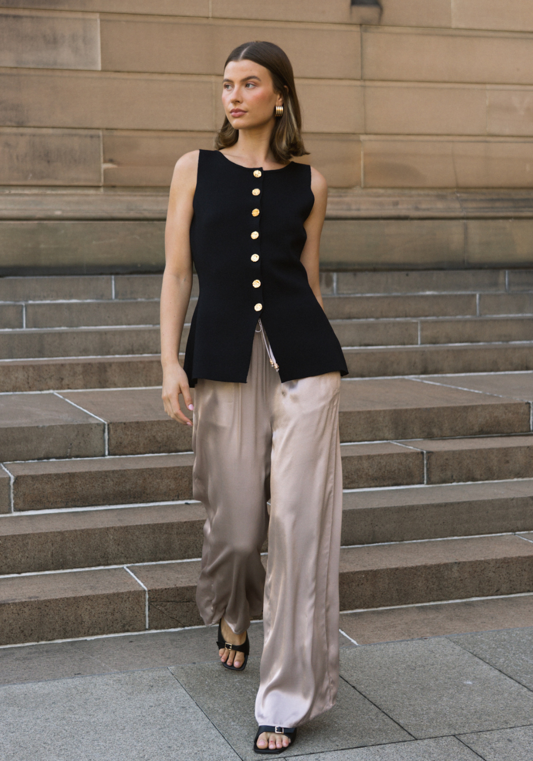DANIA VEST - BLACK
