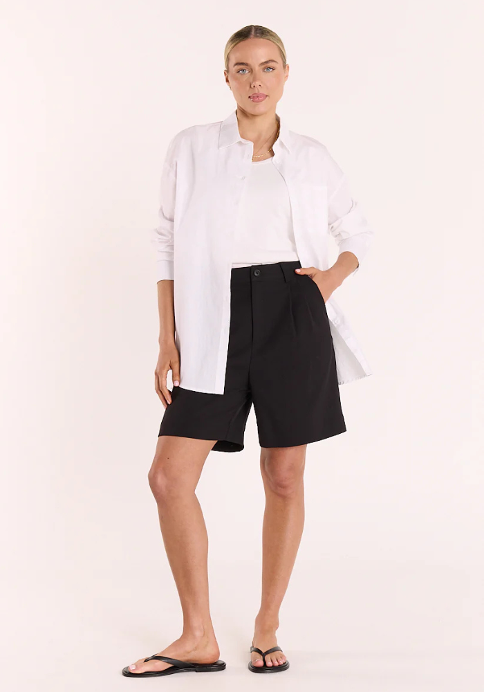 FEATHER + NOISE CARMEN SHORT- BLACK