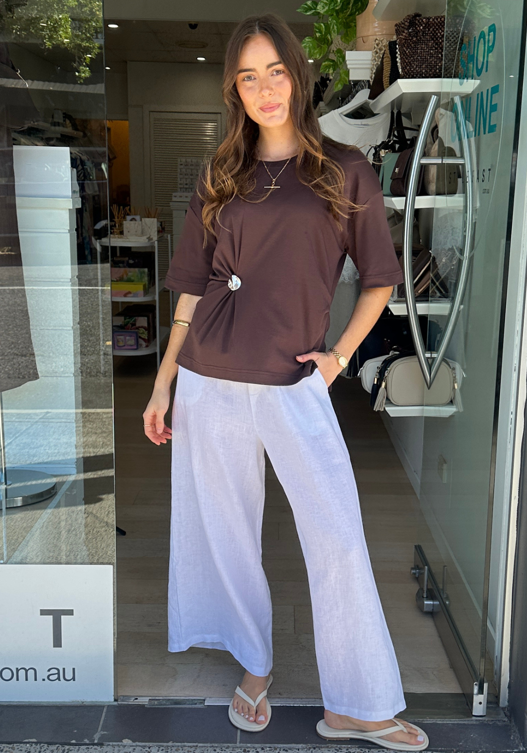 TESSA ELEVATED TWIST TEE - CHOCOLATE