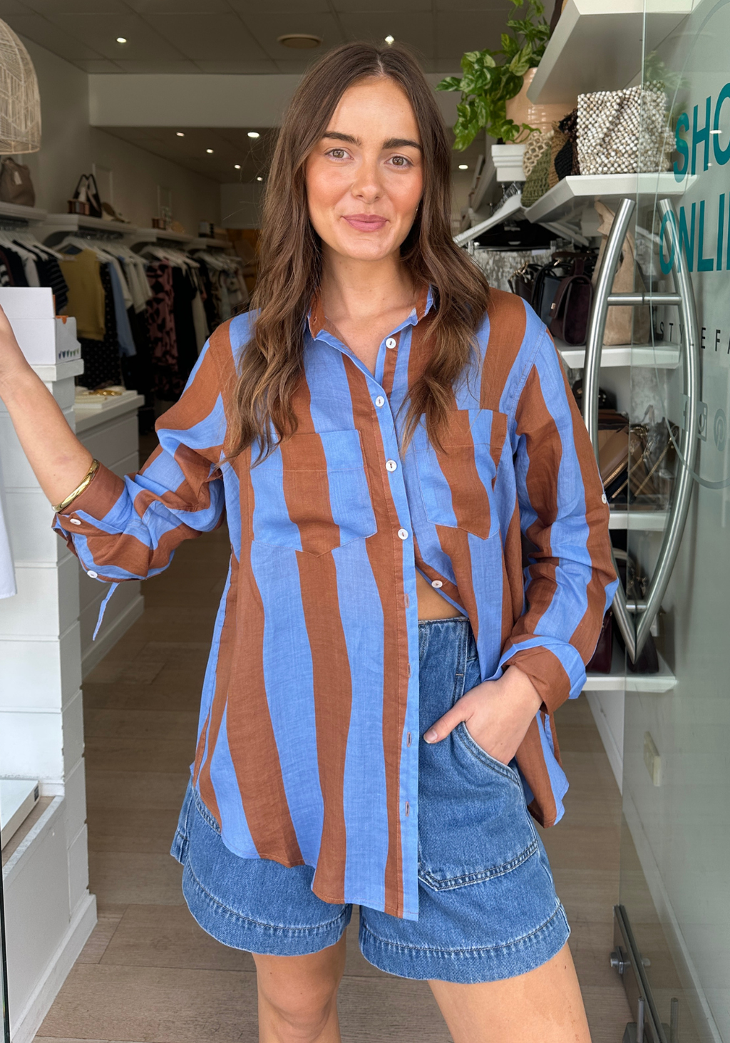 SHAE BUTTON THROUGH SHIRT - CHOCOLATE & BLUE