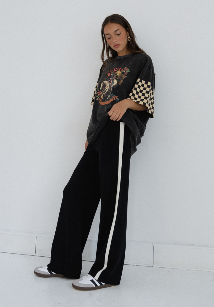 VINTAGE OVERSIZED COWBOY TEE - BLACK WASH