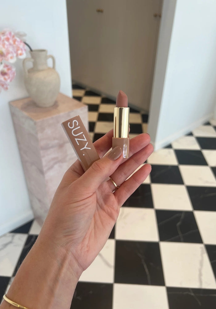 SUZY MISS LEAH BABY COCOA LIPSTICK - SATIN