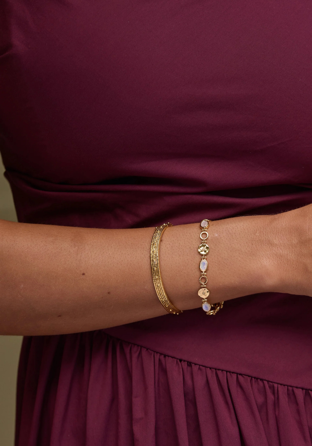 TONI MAY CELESTIAL MOONSTONE BRACELET - GOLD