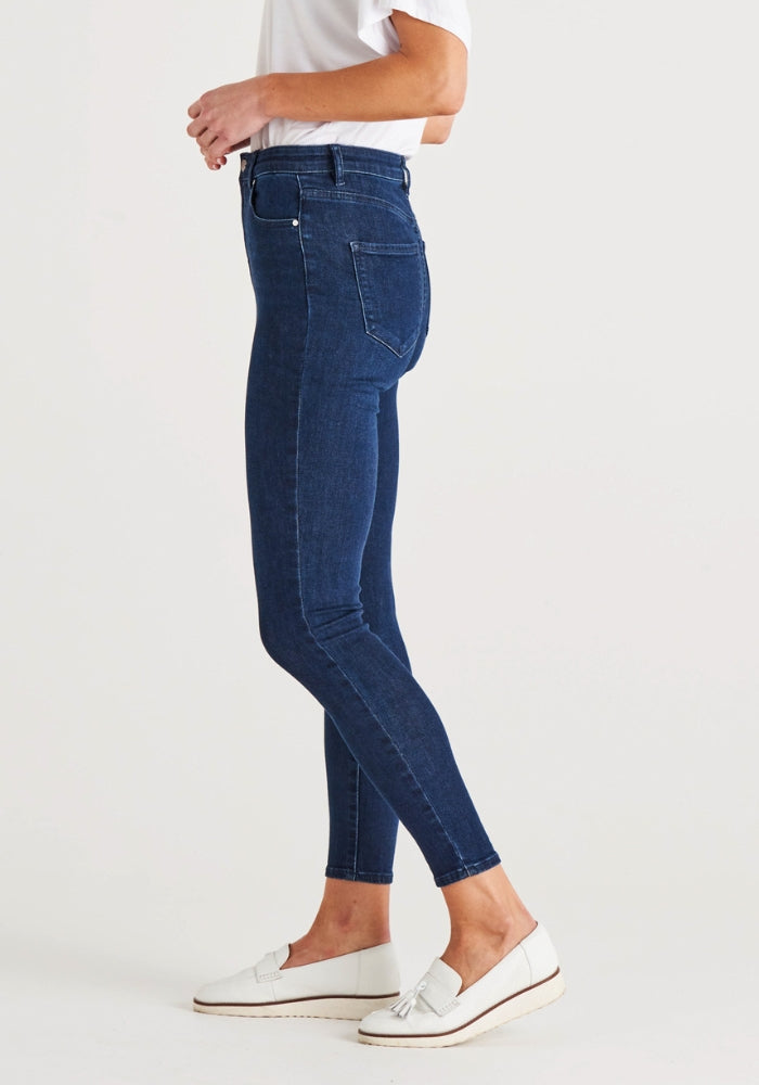 Load image into Gallery viewer, BETTY BASICS ESSENTIAL JEANS - INDIGO BLUE