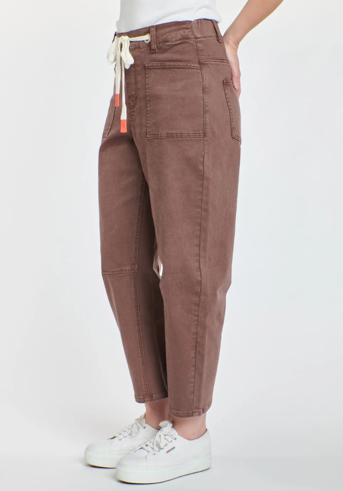 CARTER BARREL JEAN - CHOCOLATE
