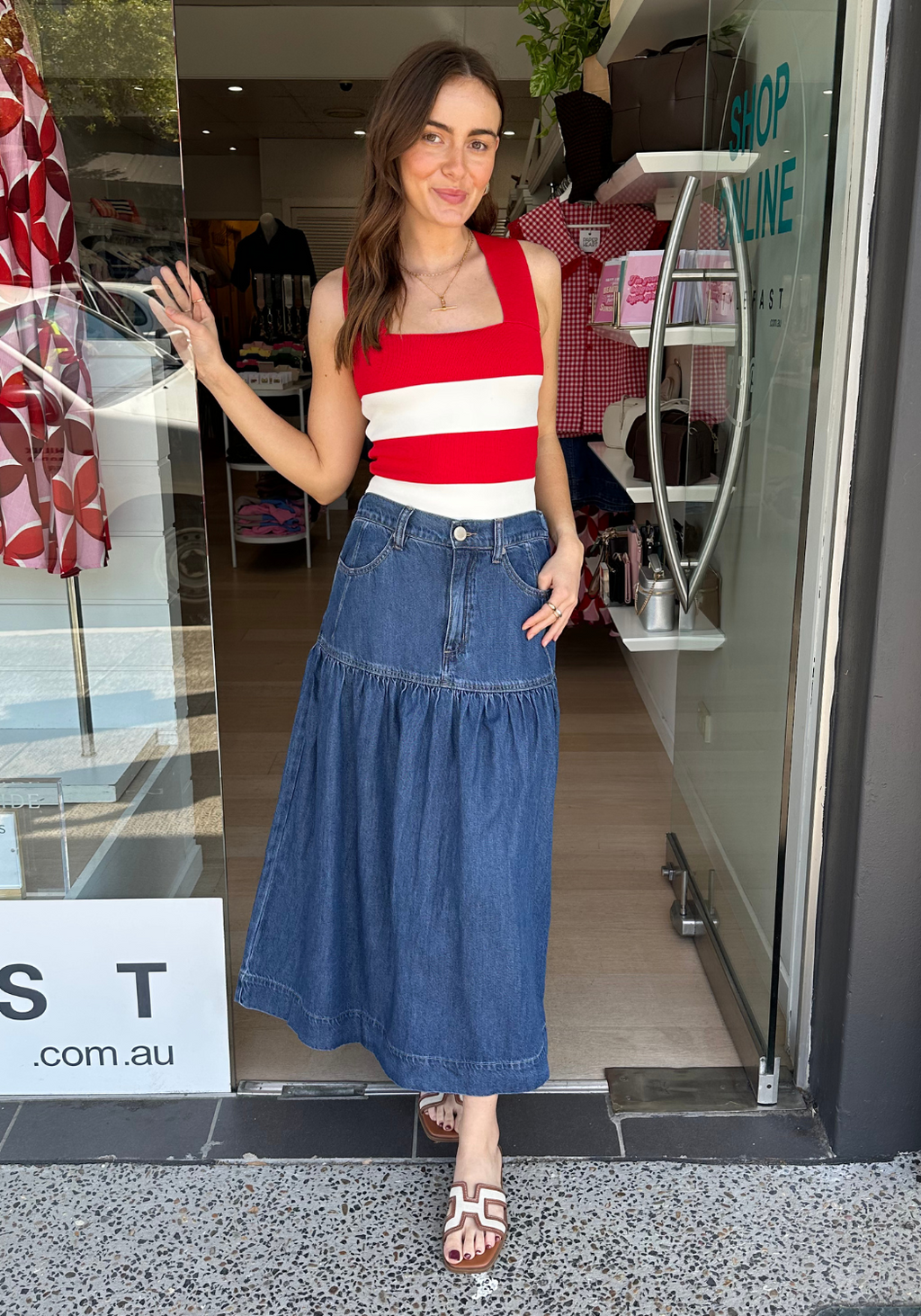 ARIEL FITTED TANK - RED STRIPE