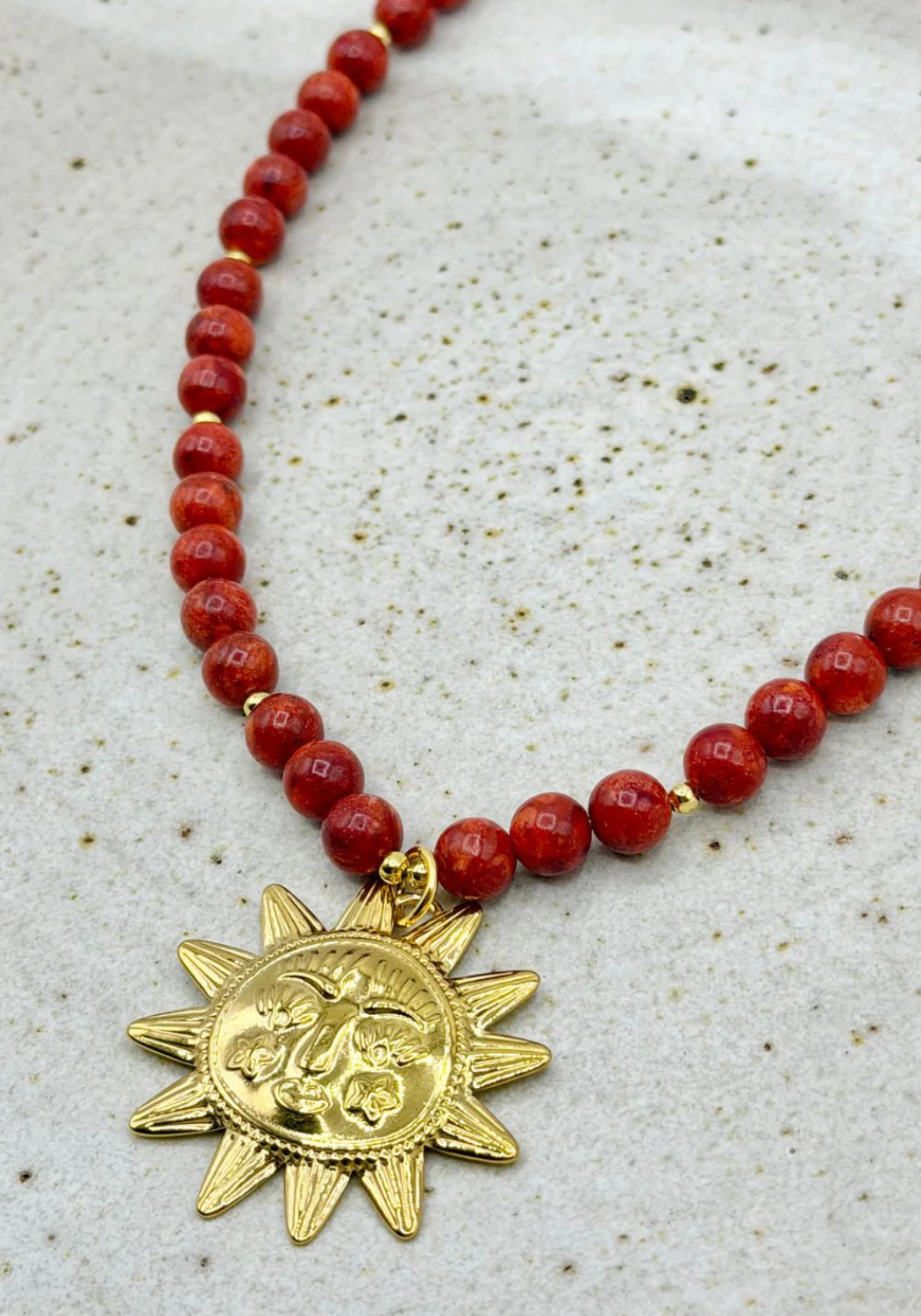 MOSK MELBOURNE CHUNKY SUN NECKLACE - RED CORAL
