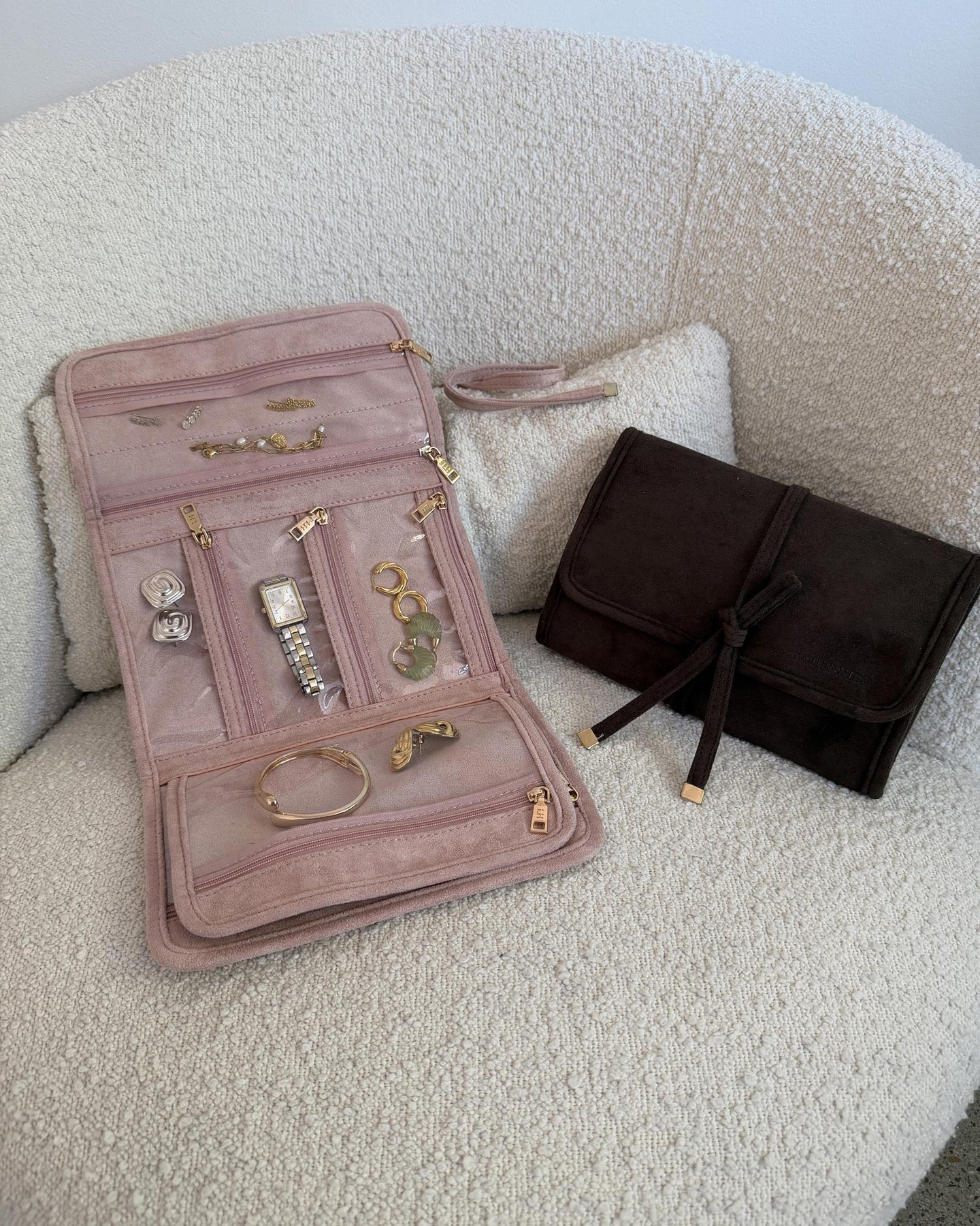 LOUENHIDE CARLA SUEDETTE JEWELLERY SLEEVE - CHOCOLATE