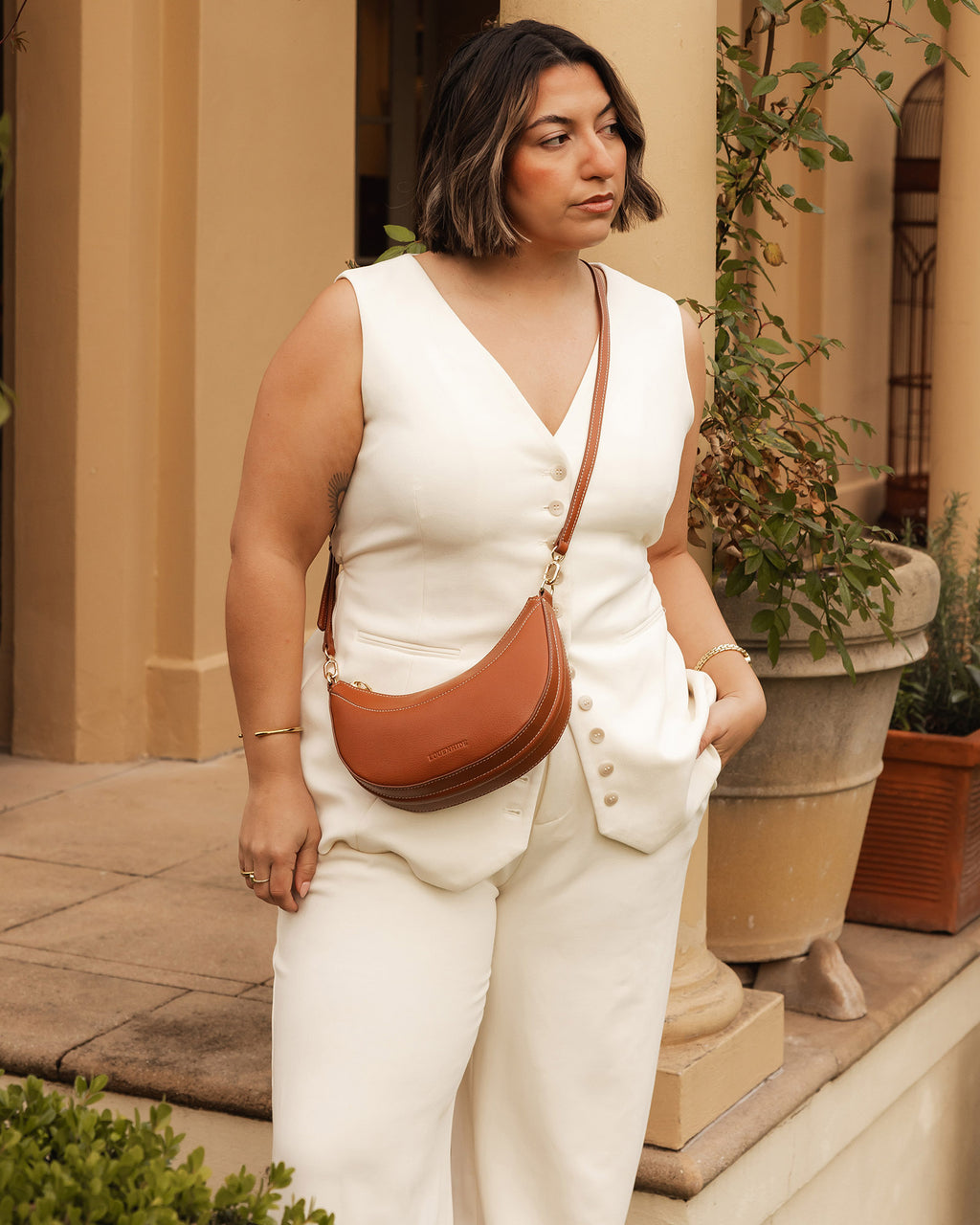 LOUENHIDE CLAUDIA SHOULDER BAG - TAN