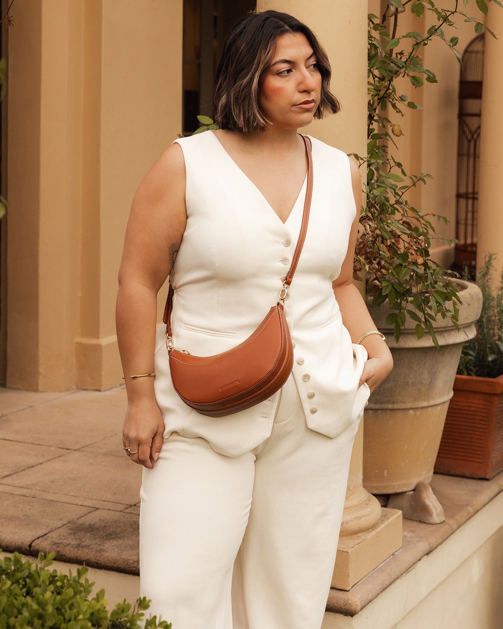 LOUENHIDE CLAUDIA SHOULDER BAG - TAN