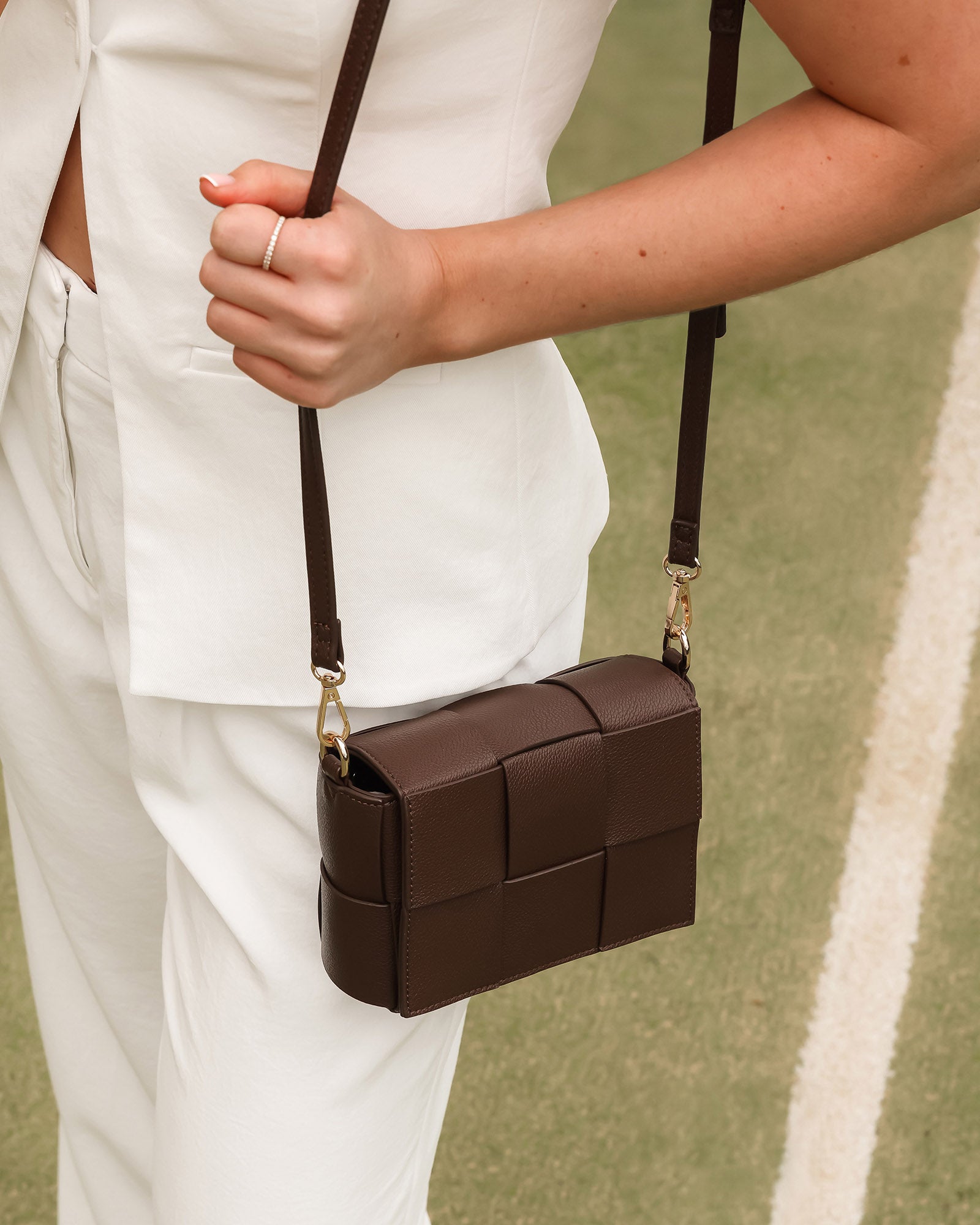 LOUENHIDE JOSEPHINE CROSSBODY BAG - CHOCOLATE