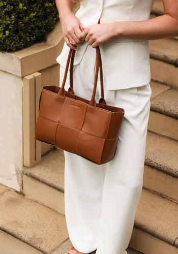 LOUENHIDE GWEN HANDBAG - TAN