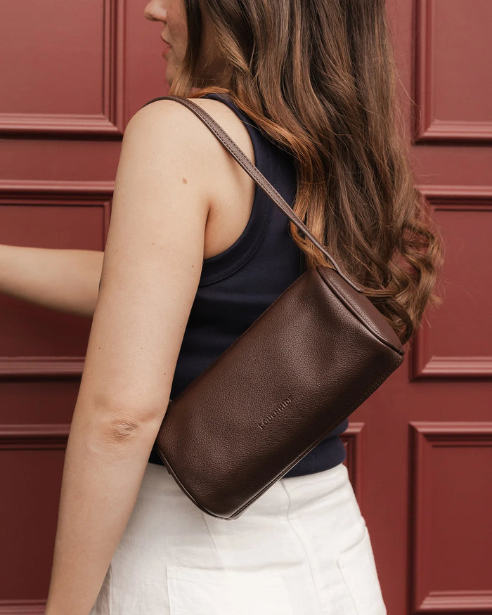 Load image into Gallery viewer, LOUENHIDE SERENA HANDBAG - CHOCOLATE