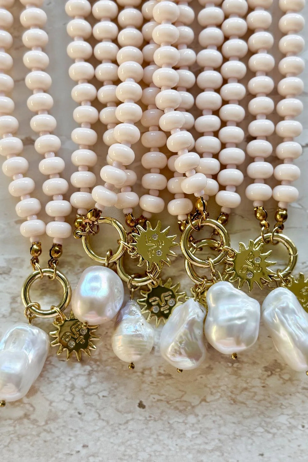 MOSK MELBOURNE PERLA SOLE NECKLACE - PALE PINK
