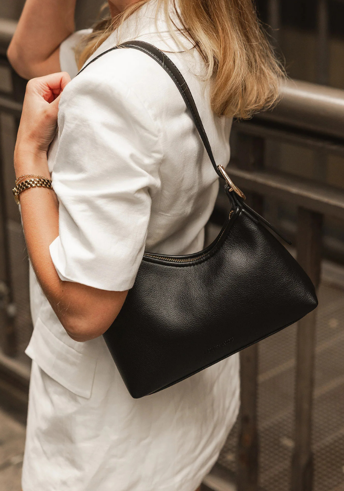 LOUNEHIDE AMELIA SHOULDER BAG - BLACK