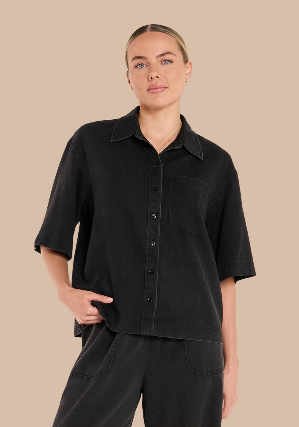 FEATHER + NOISE ARLO CROPPED SHIRT - BLACK